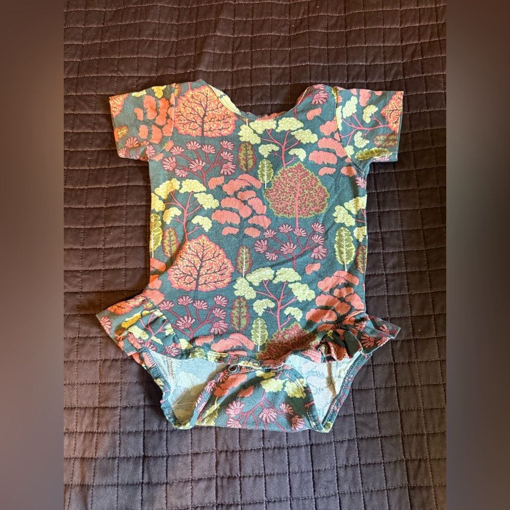 Kate Quinn Pooh Woods bodysuit GUC